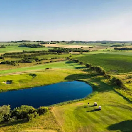 Golf & Retreat - By Traum *